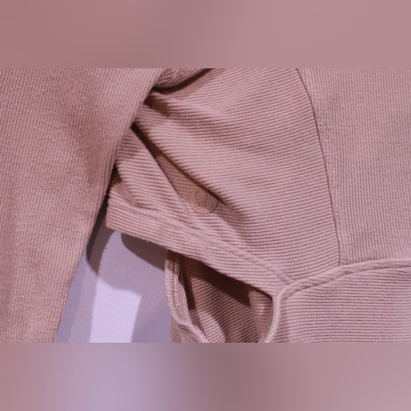 Lululemon Soft Rose Long Sleeve Ribbed Crop Top – Size 6 - Picture 6 of 6